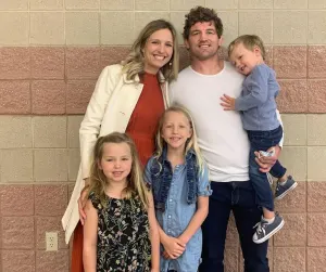 Amy Askren with her children and husband December 2023